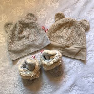 6M Beanie/Booties Bundle!💕